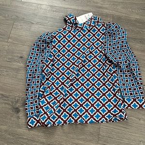 Zara patterned top size M.